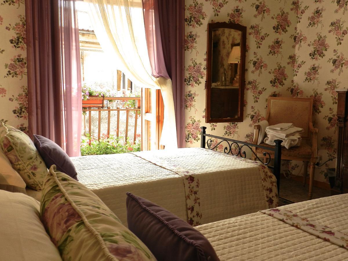 La Scala Fiorita Bed & Breakfast Anagni Exterior photo